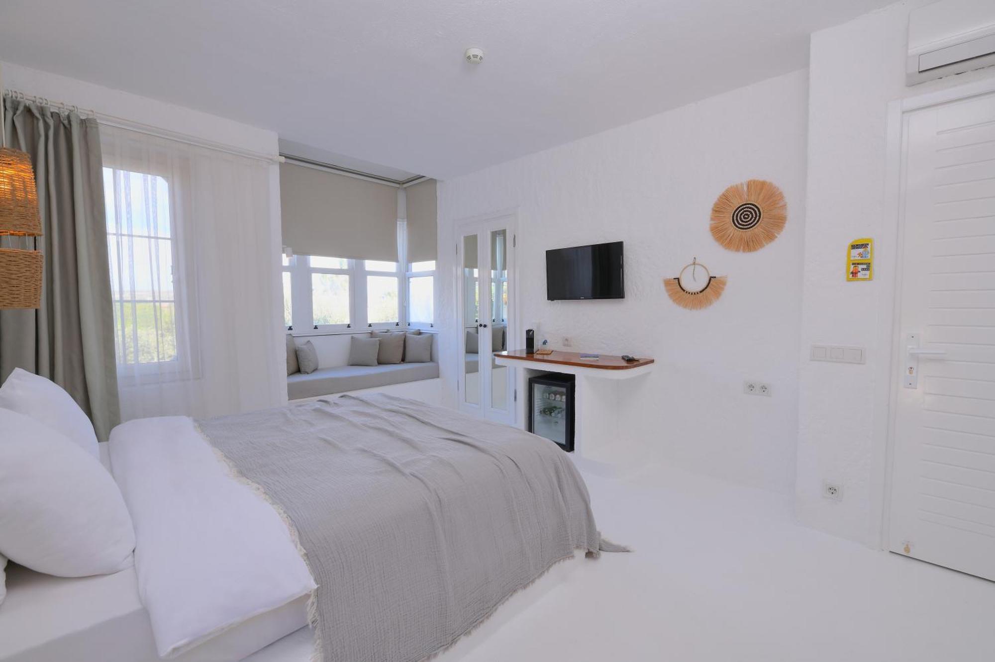 Peremere Alacati Otel Εξωτερικό φωτογραφία